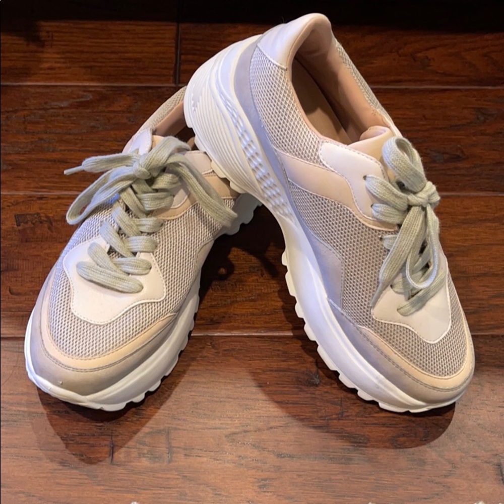 Platform sneakers